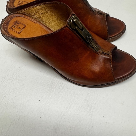 FRYE Izzy Zip Moto Boho Leather Mules Size 6.5B - Picture 6 of 10